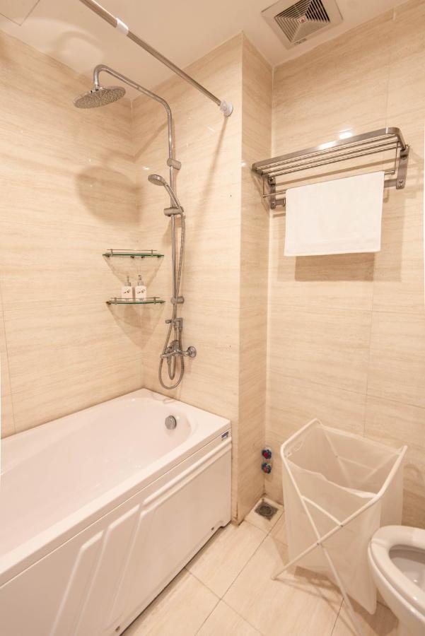 22Housing Linh Lang Hotel & Residence Hanoi Exteriör bild